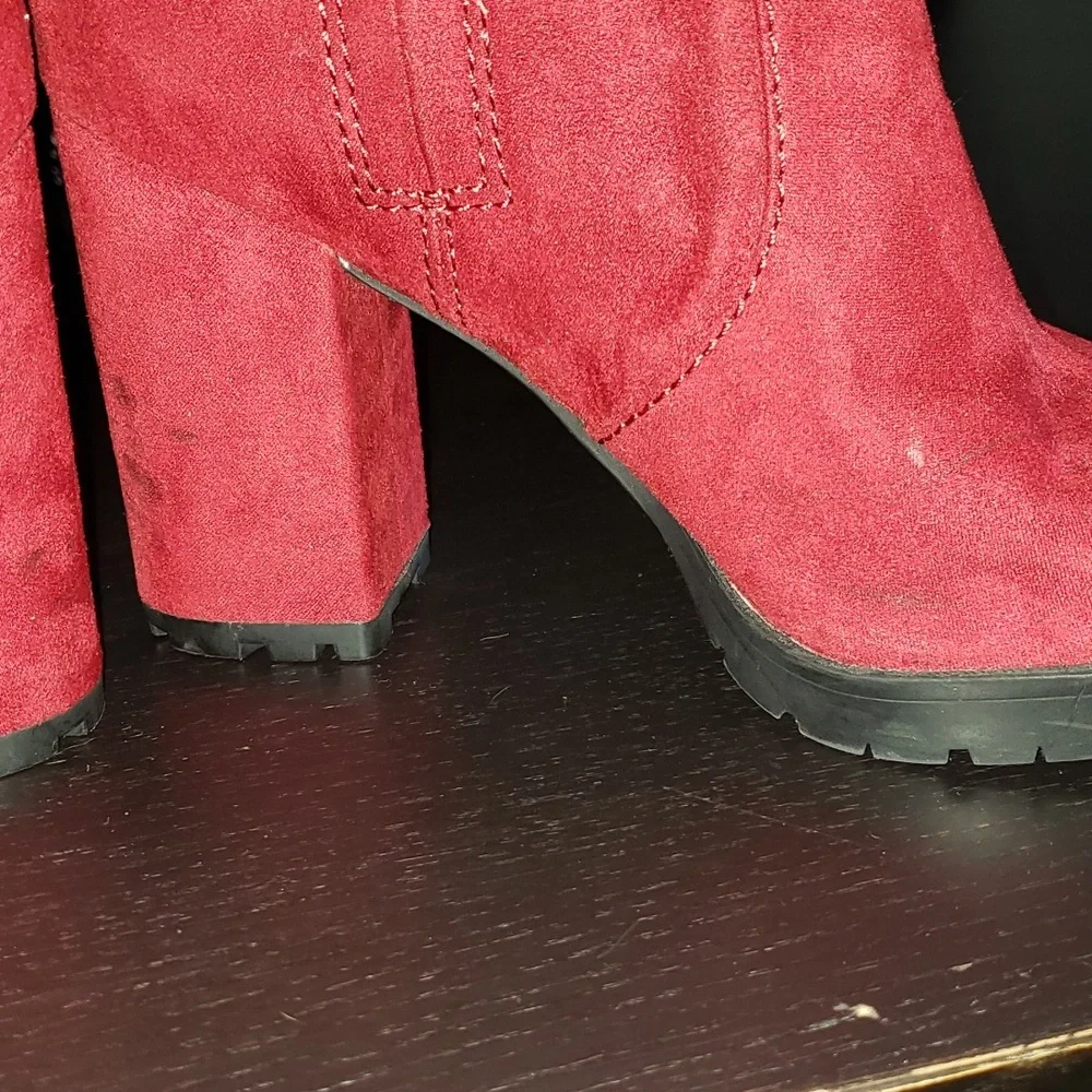 Circus Red booties - Picture 4 of 11